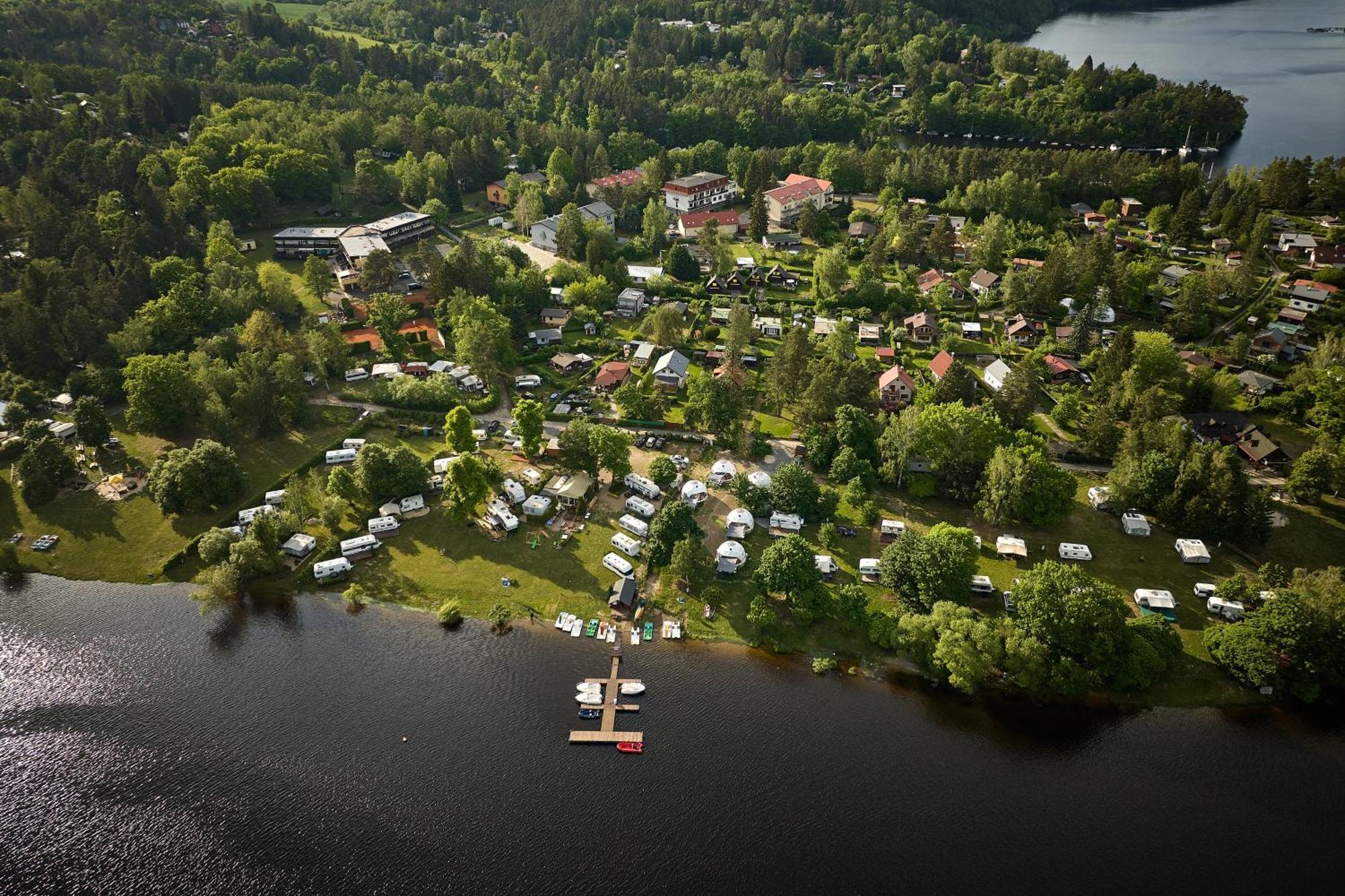 Hotel Glamping Slapy Extérieur photo
